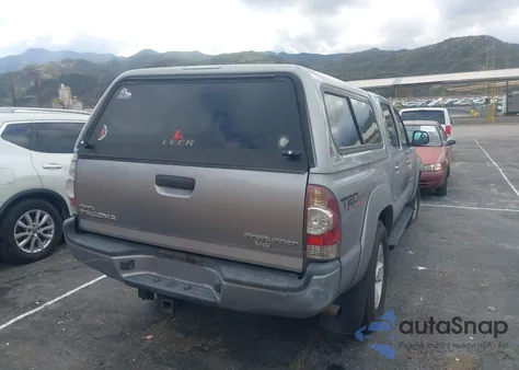 2015 Toyota Tacoma Prerunner V6 z USA, uszkodzony, nr VIN 3TMJU4GN2FM185093